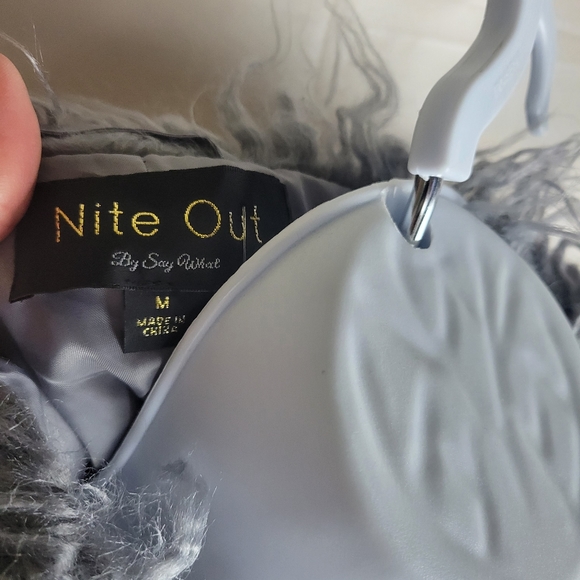 Nite Out Fuzzy fury costume Womens cropped vest sz m nwt - Picture 5 of 9